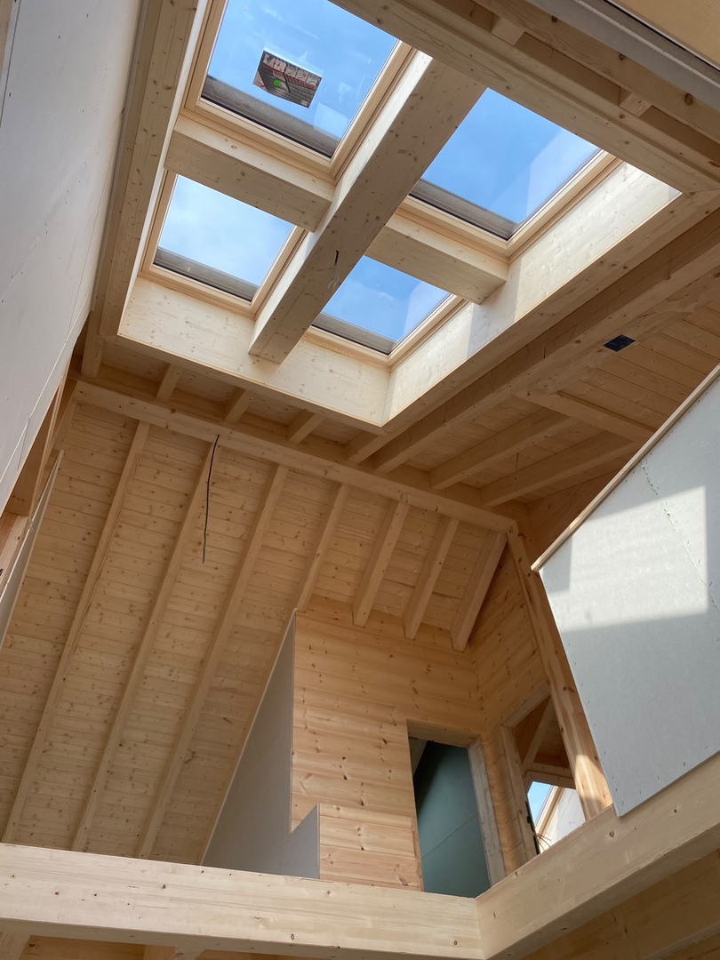  Individuelle, helle Galerie aus Holz von Holzmontagebau Jurgeleit 