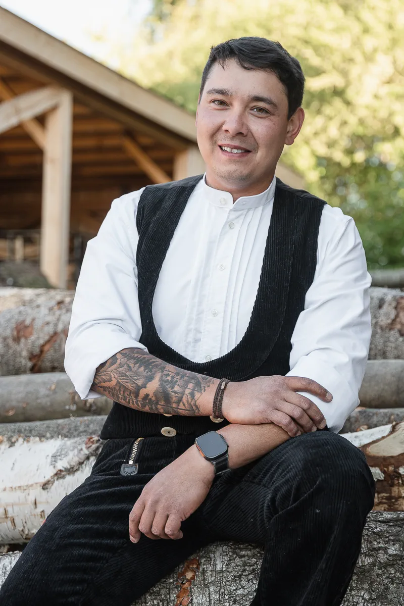 Justin Jurgeleit von Holzmontagebau Jurgeleit steht für echtes Handwerk und den Familienbetrieb aus Roggenburg